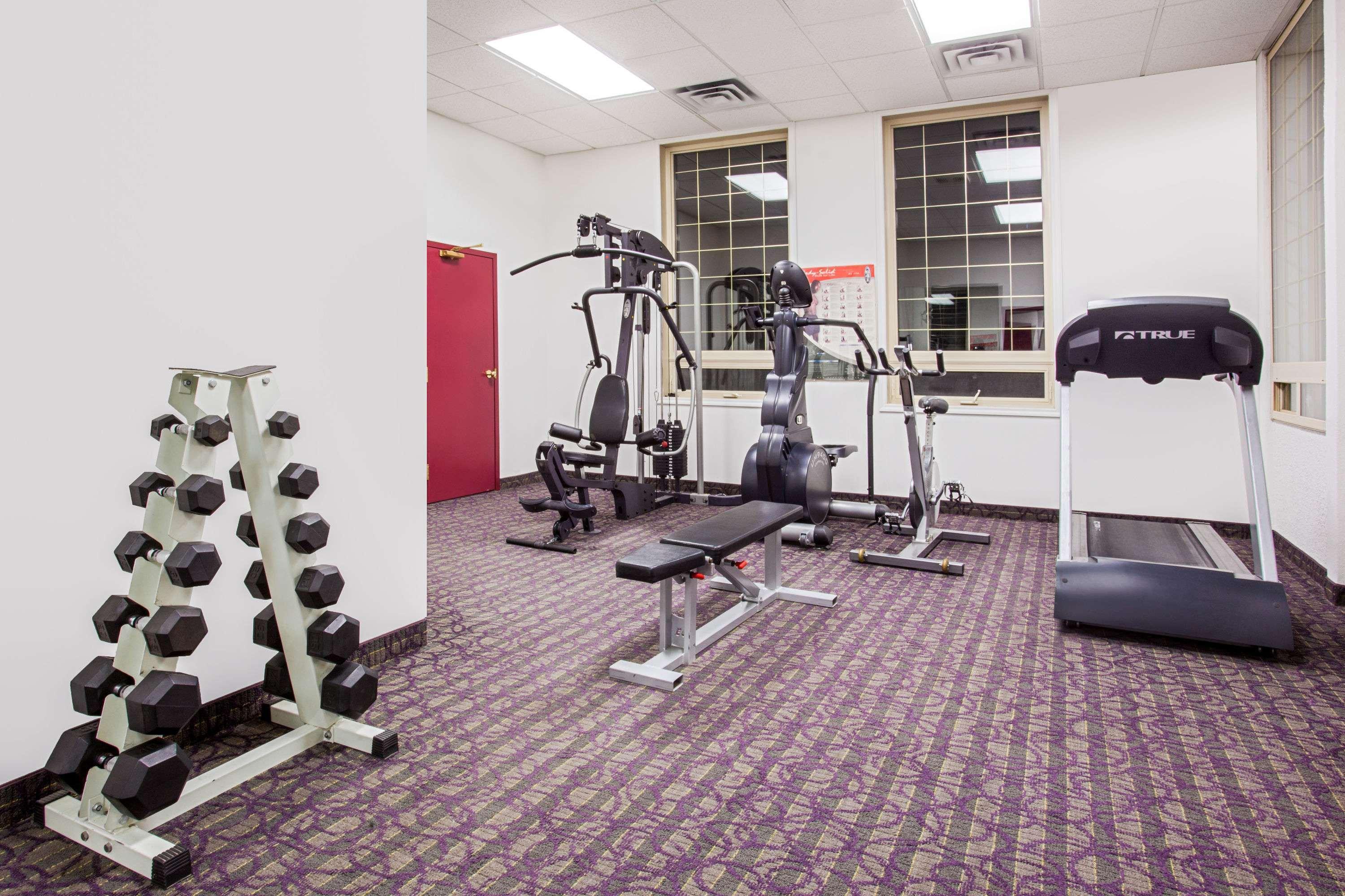 Ramada By Wyndham Red Deer Hotel & Suites Εξωτερικό φωτογραφία