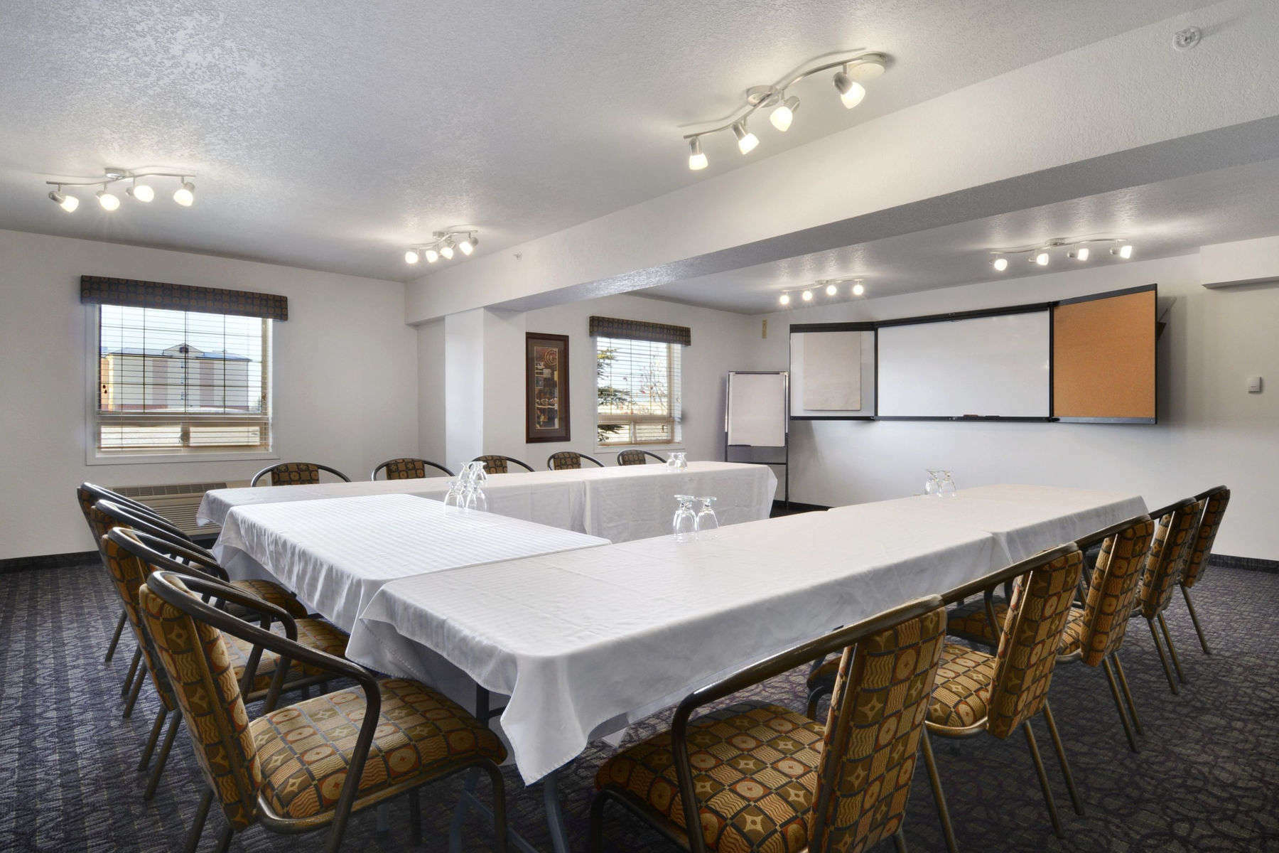 Ramada By Wyndham Red Deer Hotel & Suites Εξωτερικό φωτογραφία